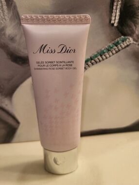 Miss Dior Shimmering Rose Sorbet Body Gel